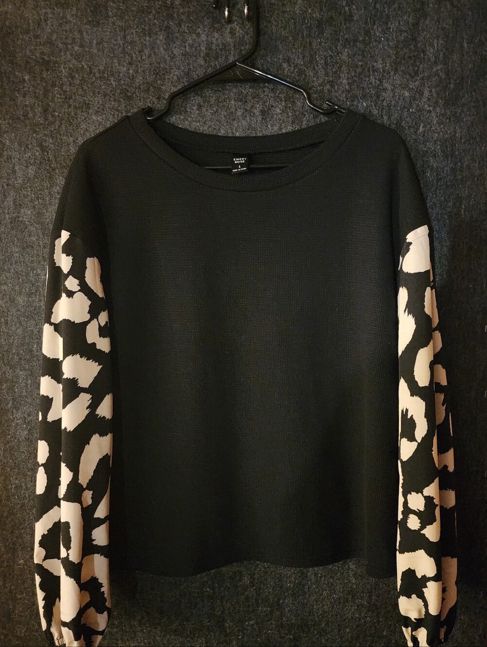 "Emery Rose" Women's LG Top, Animal Print On Sleeves, Cotton Comfy, Casual, Work